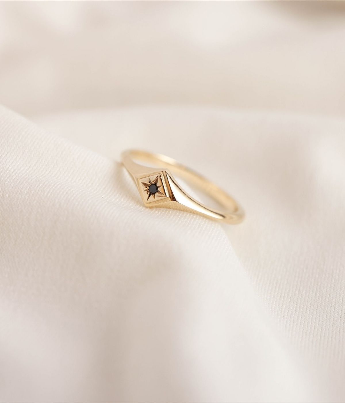 טבעת נוגה יהלום שחור | זהב 14k