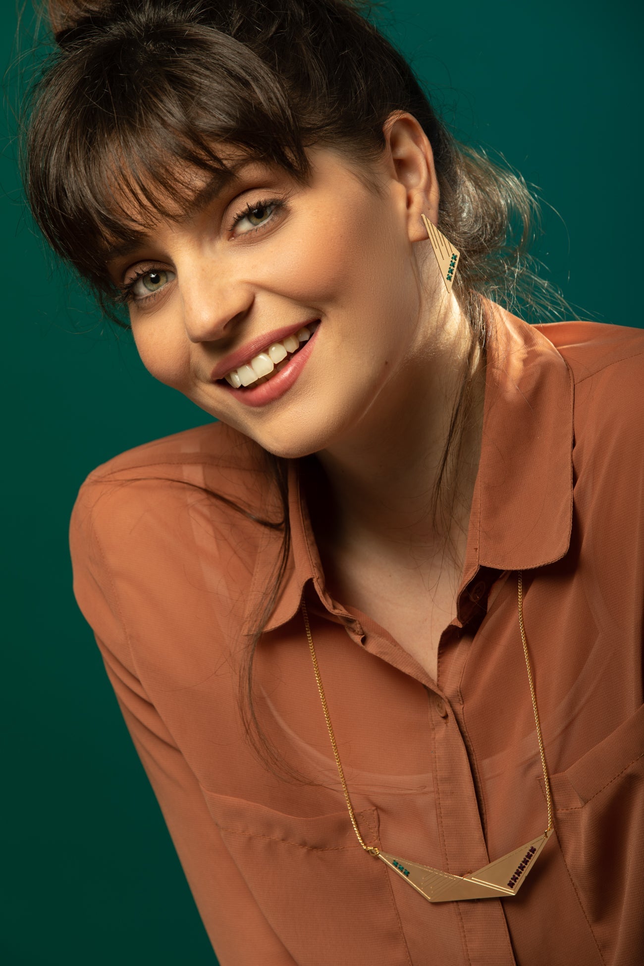 שרשרת דורי עם רקמה לבחירתך