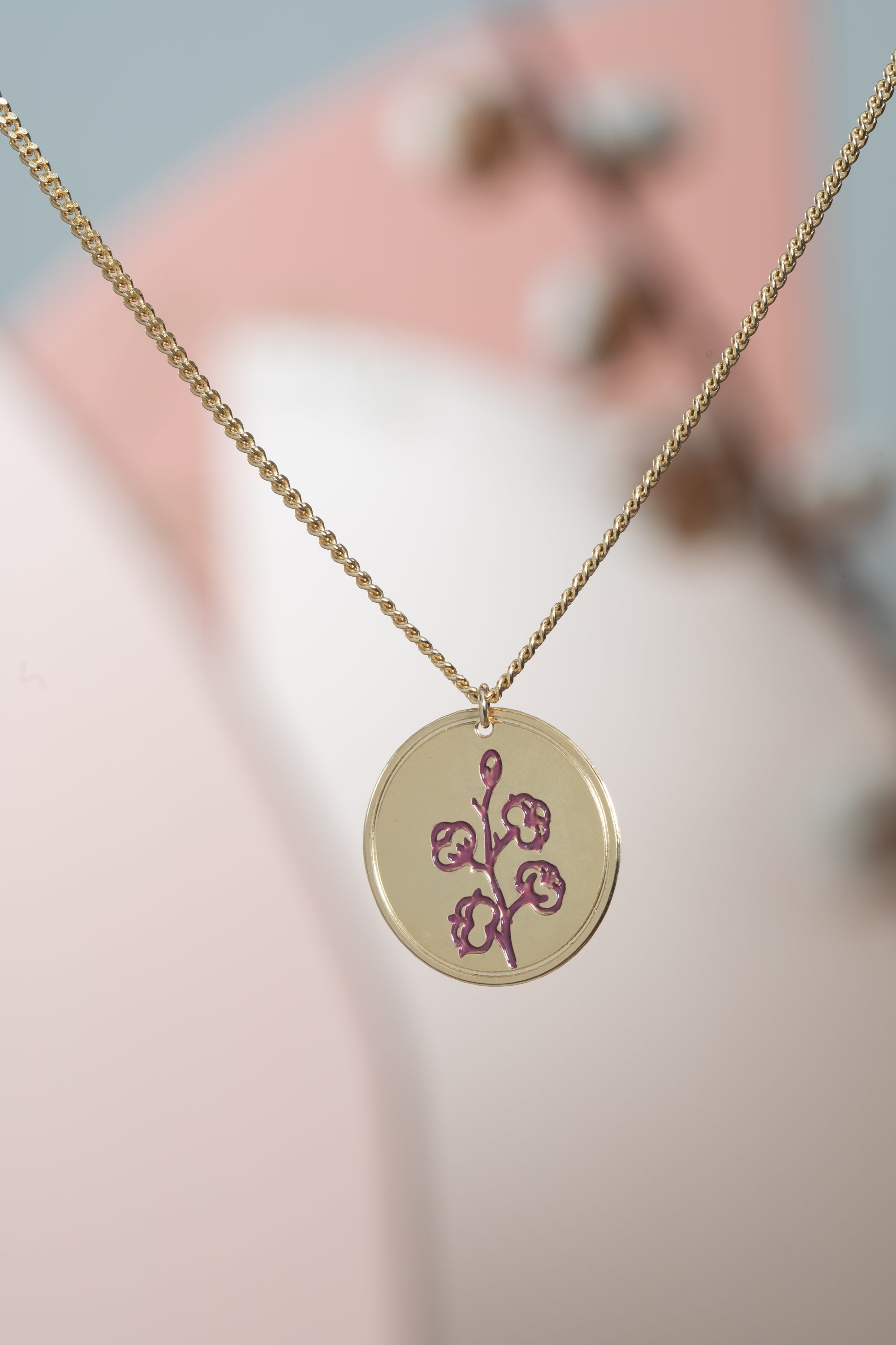 שרשרת כותנה סגול עם המילים: מזמנת טוב