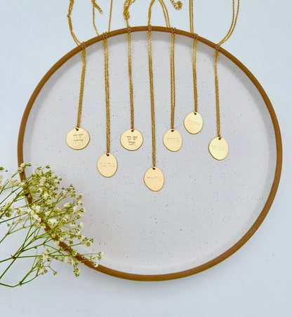 אלה: סט 3 שרשראות עם מילים לבחירה יש לך אותך | יש בך הכל  | צומחת | צעד צעד | אהובה | לביאה