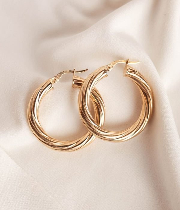 עגילי חישוק אלמה מסולסל | זהב 14k