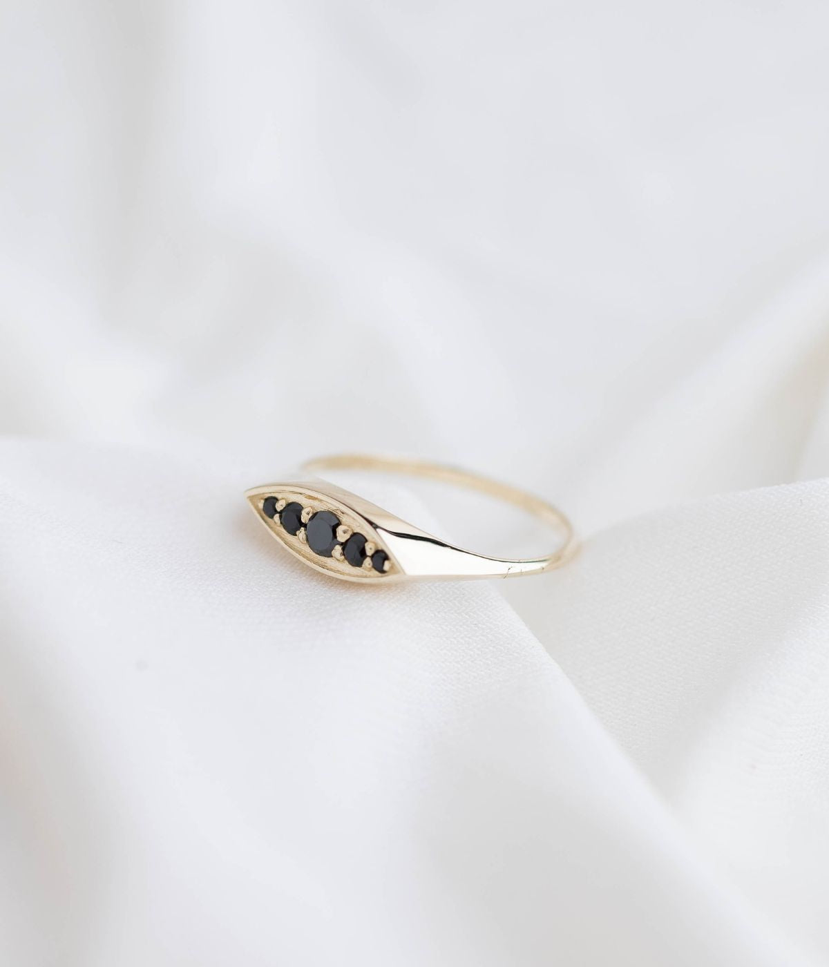 טבעת ליאן שחורה | זהב 14k
