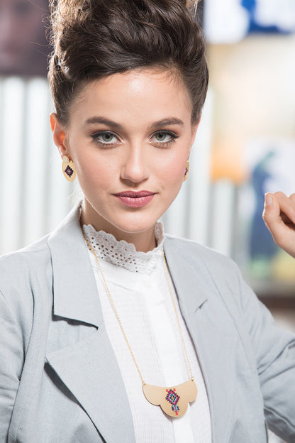 שרשרת זהב רקומה דגם קסאי -  ורוד פוקסיה, כחול ותכלת