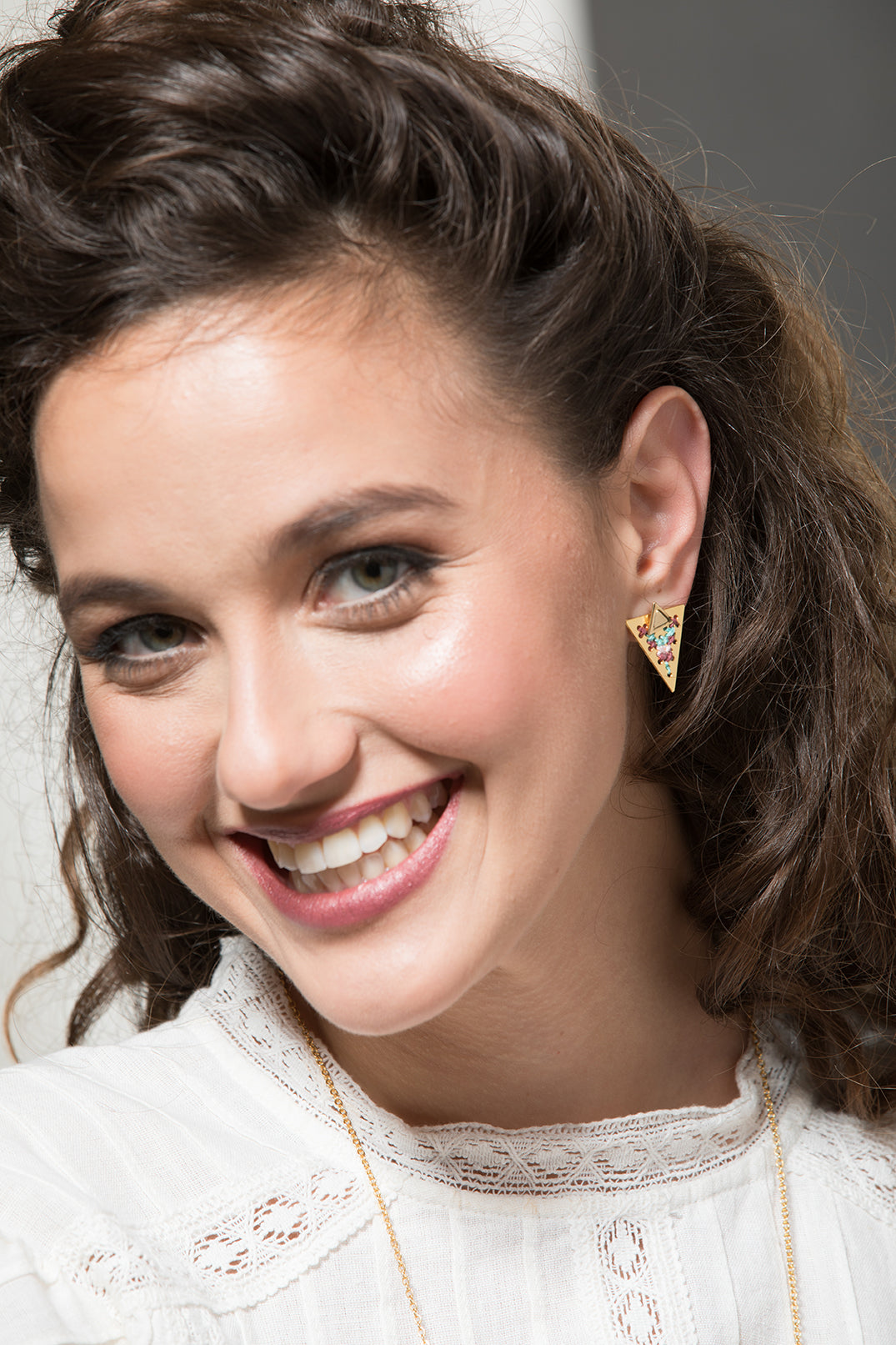 עגיל יואן - ורוד בהיר, סגול ותכלת