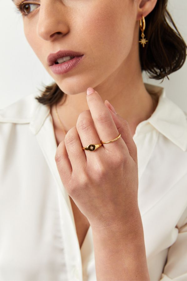 טבעת שבתאי שחורה