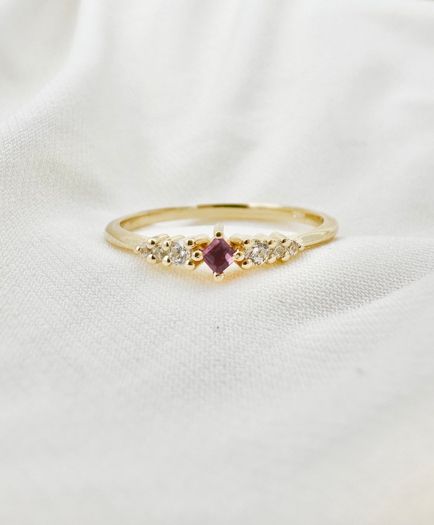 טבעת נגיעה אבן רובי  | זהב 14k