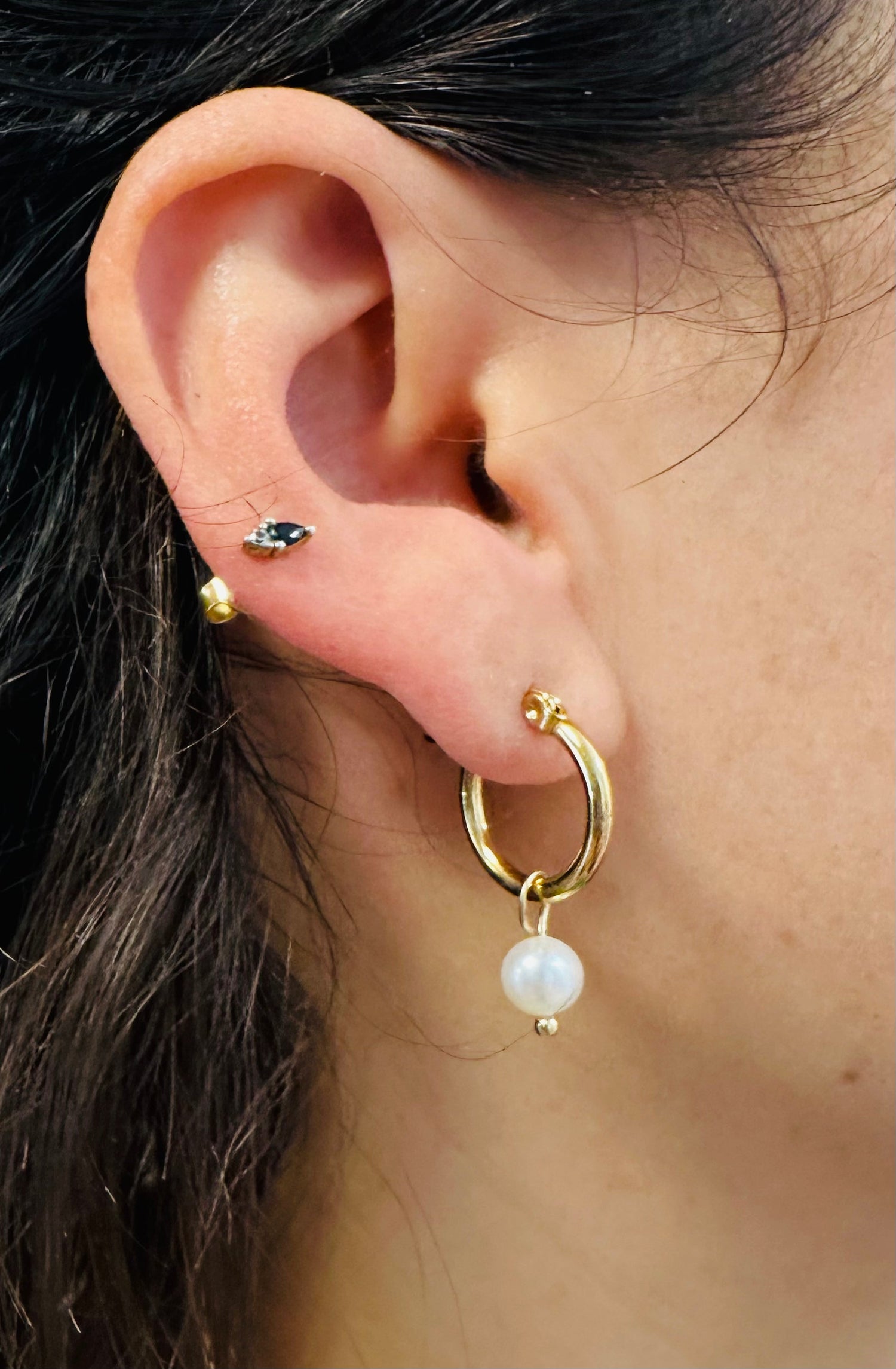 עגילי חישוק יפה כלבנה | כסף 925