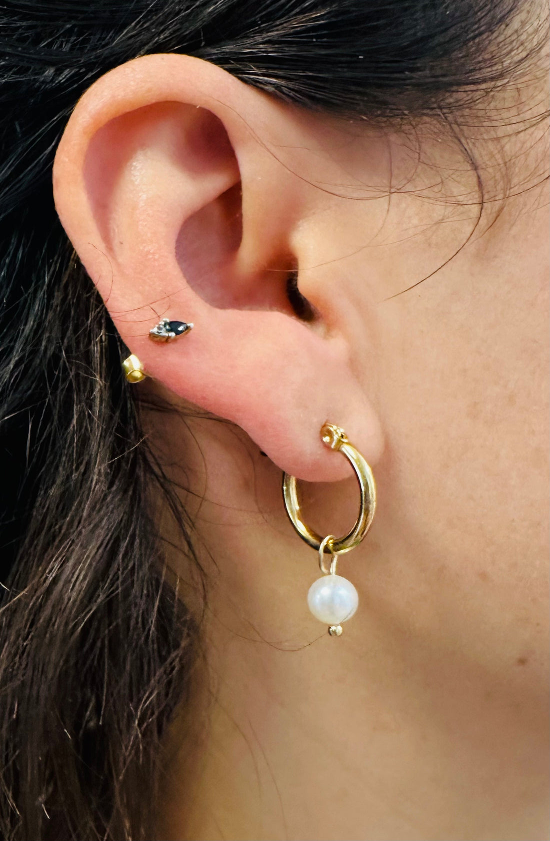 עגילי חישוק יפה כלבנה