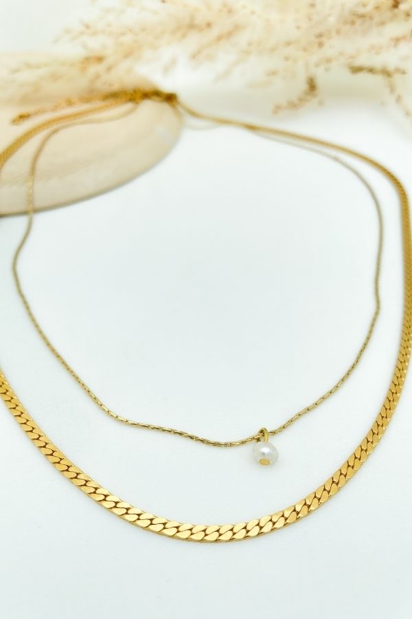 שרשראות שורשים של הדס תכשיטים - שתי שרשראות ציפוי זהב בעיצוב אלגנטי ומינימליסטי בשכבות, אחת עם תליון פנינה קטנה, השנייה עבה במראה וינטג&