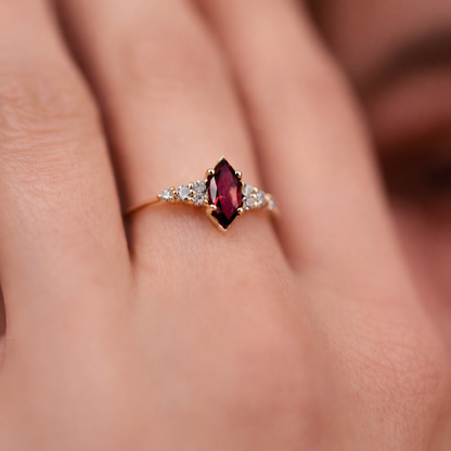 טבעת אליזבט- גרנט רודולייט |  זהב 14k