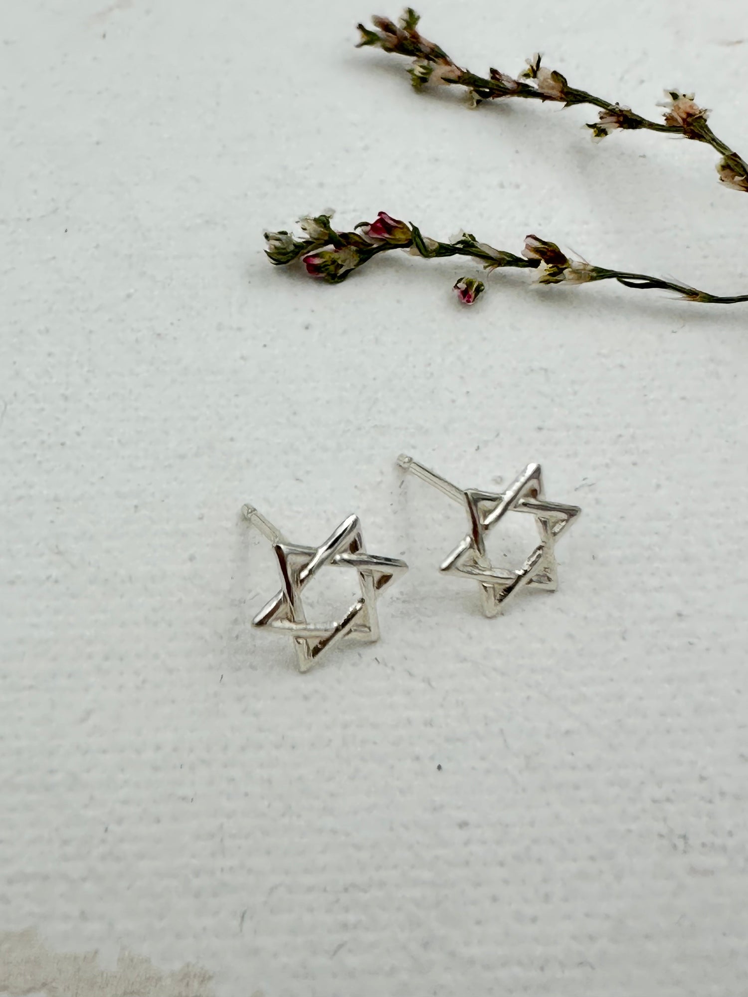 עגילי מגן דוד קטנים צמודים |  כסף 925