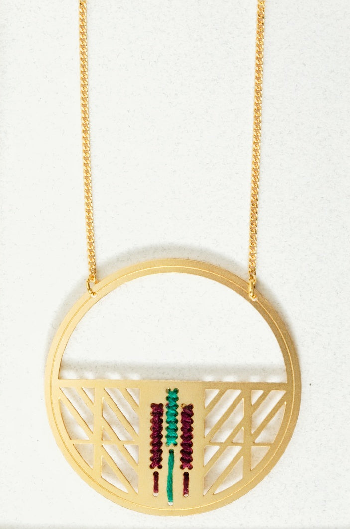 שרשרת אקיל עם רקמה לבחירתך