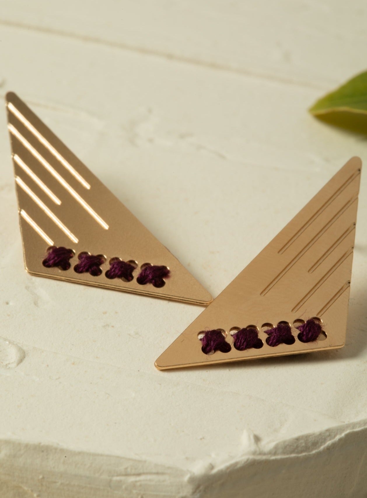 עגיל אליה עם רקמת לבחירתך