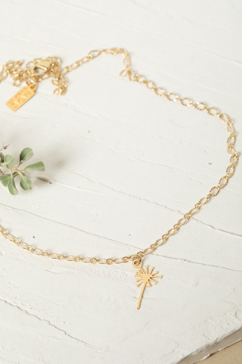 שרשרת עבודת יד עם תיליונים אישיים, סמלים לצמיחה, הישגים ואהבה, שרשרת מודולרית